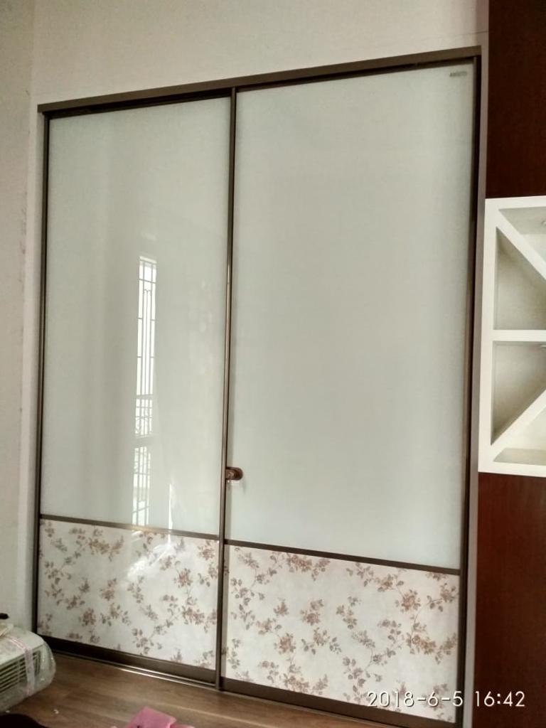 gallery-pictures-of-lacquer-glass-wardrobes-designs-in-delhi-new-delhi-india-top-largest-modular-wardrobe-delhi-india